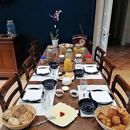 Bed & Breakfast I