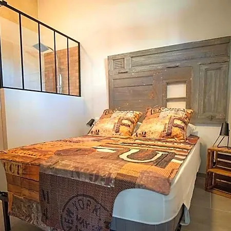 Bed & Breakfast I